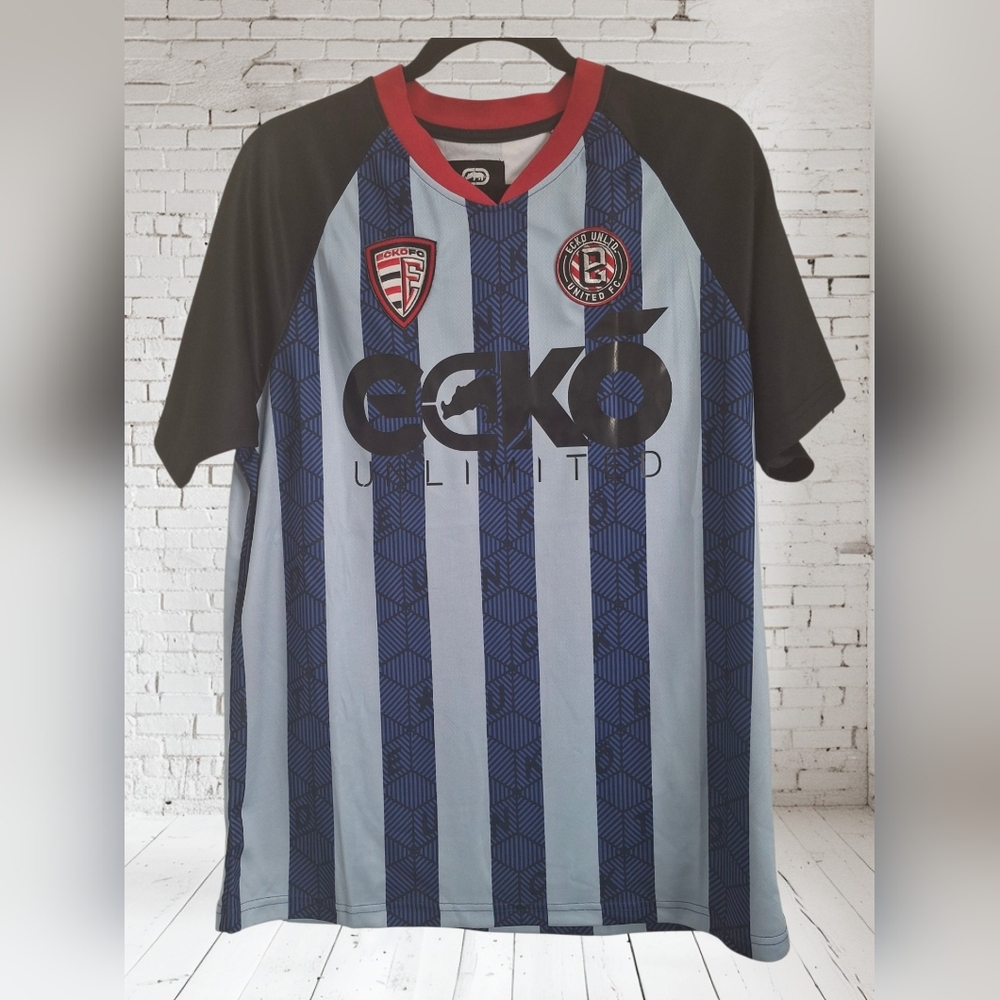 💋Ecko Unlimited Men's Blue and Black Striped Shirt💋